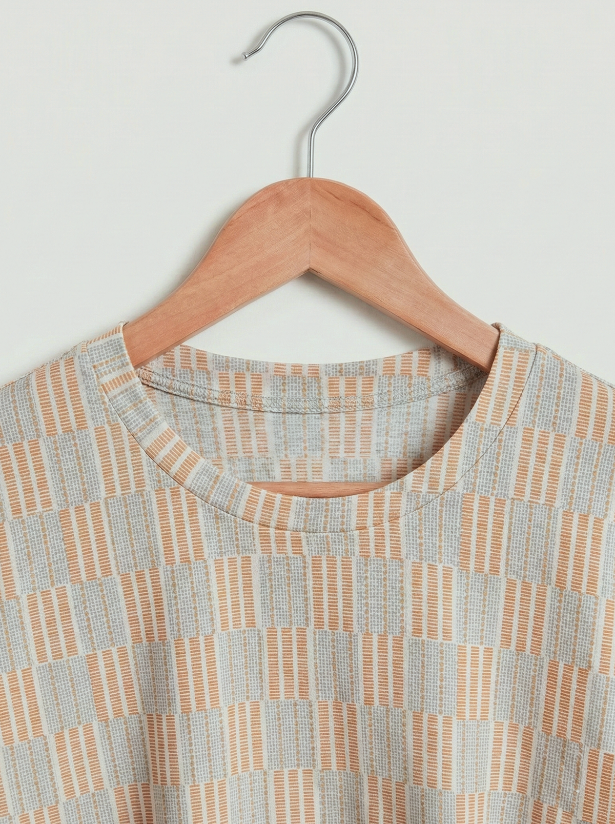 Geometric Motif Long Sleeve